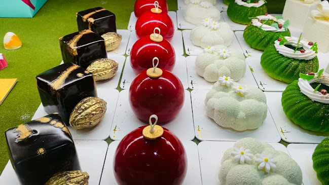 Janice Wong: Chocolate & Desserts in Paragon | Singapore Delivery - Hospitality and gastronomy