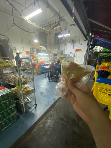 681 Tampines Rd, Singapore 518462