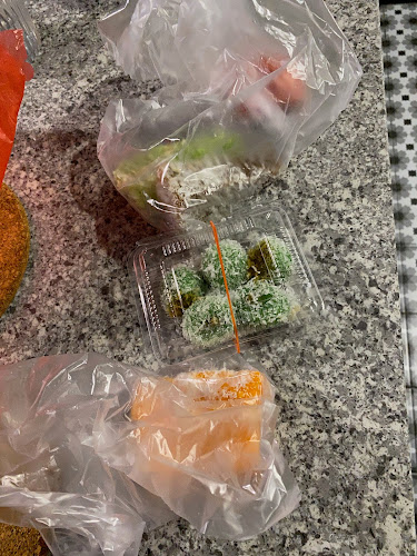 Comentarii opinii despre Borobudur Nonya Pastries Pte Ltd