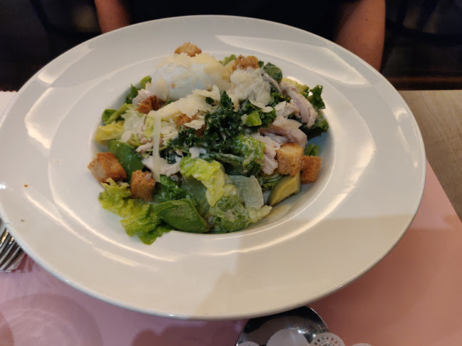 8 Sinaran Dr, #01-02/04 Oasia Hotel, Singapore 307470