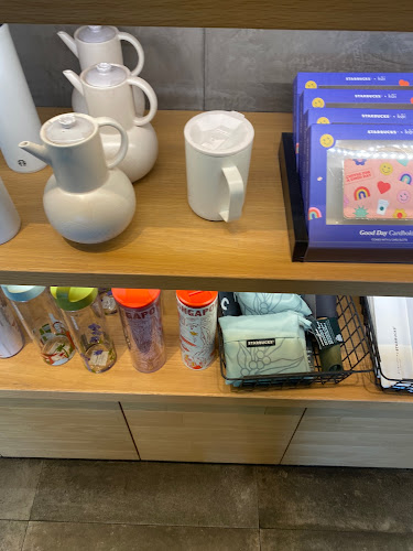Comentarii opinii despre Starbucks Our Tampines Hub