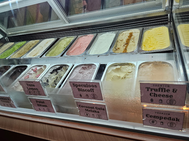 Frosty Owl - Hospitality and gastronomy