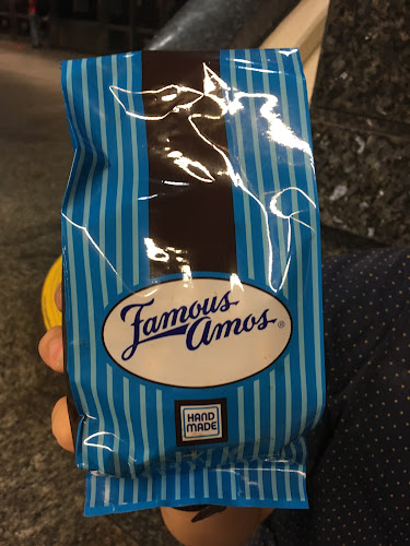 Comentarii opinii despre Famous Amos Wisma Atria