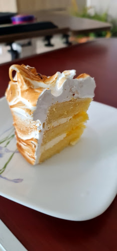 Opinii despre Whyzee | Birthday Cake Delivery Singapore în Singapore - Hospitality and gastronomy