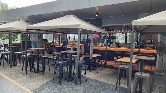 Deck Bar - Singapore