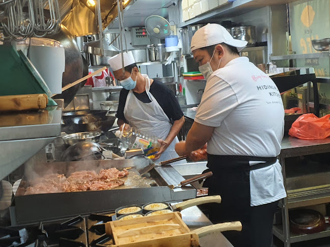 Comentarii opinii despre Hiding Place Kitchen