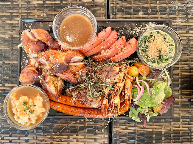 27 W Coast Hwy, #01-08/09, Singapore 117867