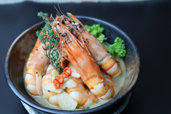 Perle Noire Oyster & Grill Bar (Holland Village)