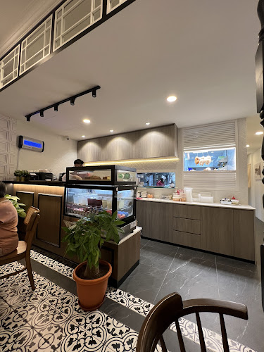 450 Upper Bukit Timah Rd, The Rail Mall, Singapore 678069