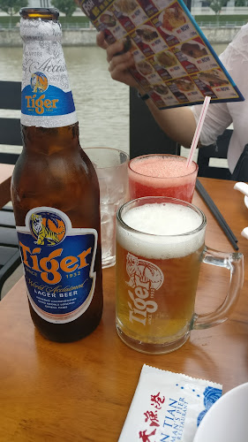 Tian Tian Fisherman's Pier Seafood Restaurant 天天渔港 - Hospitality and gastronomy