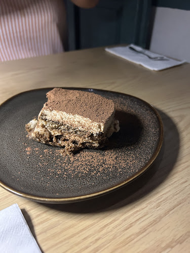 Opinii despre ANTO pizza e aperitivi în Singapore - Hospitality and gastronomy