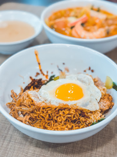 Jia Jia Fish Soup Ban Mian Congee - Singapore