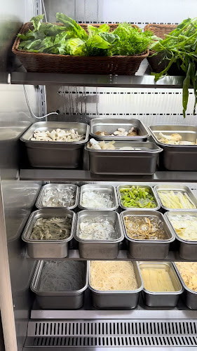 MiJieMaLaTang觅姐骨汤麻辣烫 - Singapore