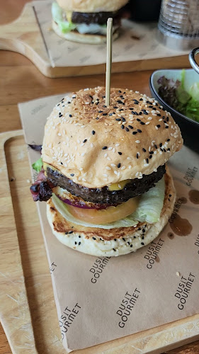 11 Laguna Golf Green, Singapore 488047