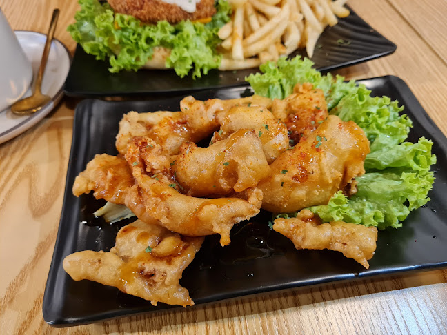 445 Bedok North Street 1, #01-02 Djitsun Mall, Singapore 469661