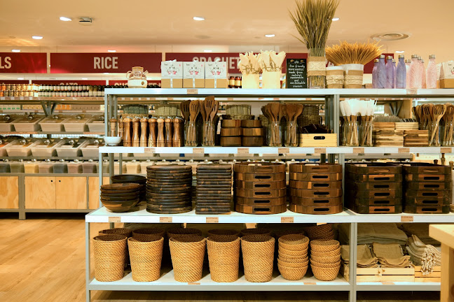 Scoop Wholefoods Paragon - Hospitality and gastronomy