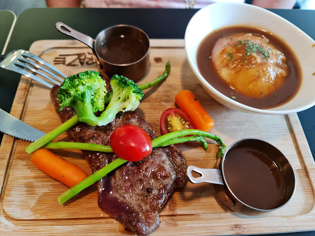 18 Yishun Ave 9, #01-02 Junction Nine, Singapore 768897