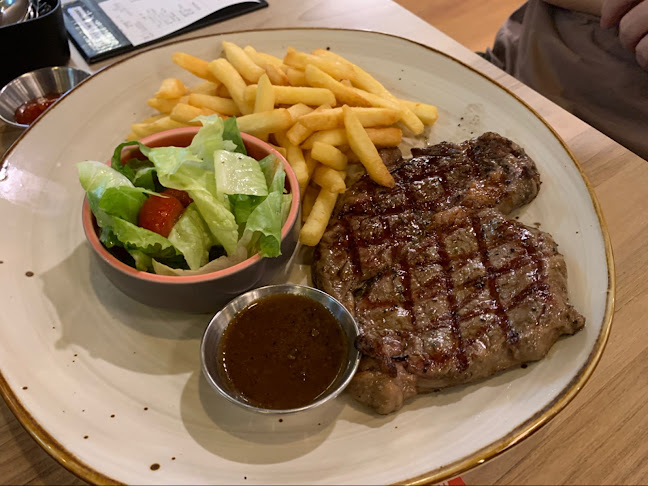 Opinii despre Hot Tomato în Singapore - Hospitality and gastronomy