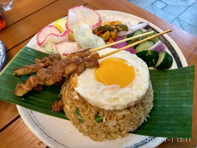 Komyuniti Bar & Restaurant - Singapore