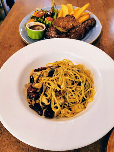 Bowen's Western - Hospitality and gastronomy