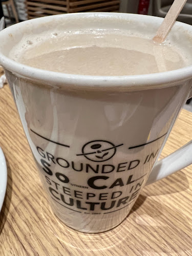 The Coffee Bean and Tea Leaf - AMK Hub - Hospitality and gastronomy