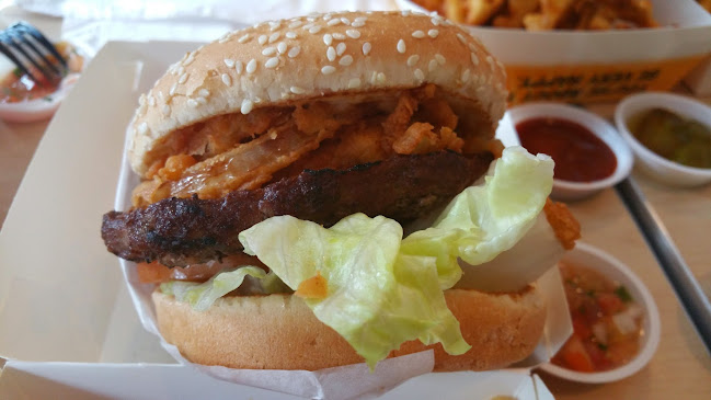 Carl's Jr. - Singapore