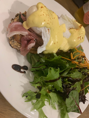 Knots Cafe & Living (Pasir Panjang) - Hospitality and gastronomy