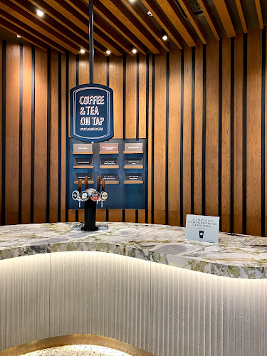 Departure / Transit Lounge East 02-66, Terminal 1 Singapore Changi Airport, 819642