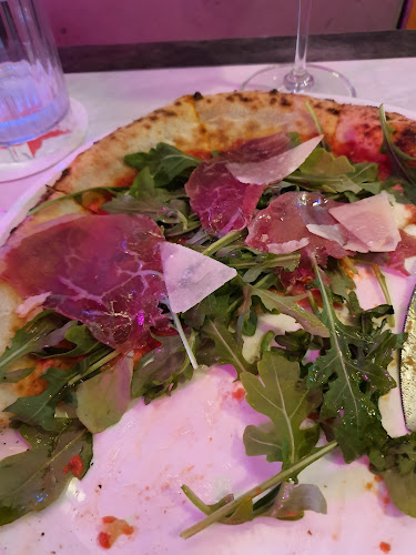 8 Haji Ln, Singapore 189201