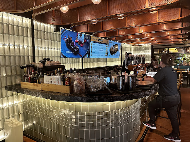 Comentarii opinii despre Brewerkz Orchard Rendezvous Hotel