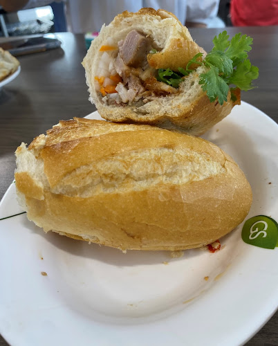 Creative Coffee & Toast - Hospitality and gastronomy