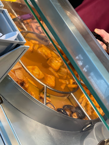 32 new market road, #01-1106A, Singapore 050032