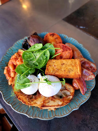 Common Man Coffee Roasters - Joo Chiat Road - Singapore