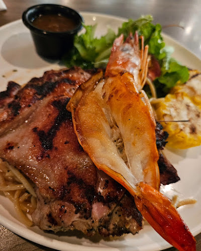 Comentarii opinii despre COLLIN'S® Shaw Plaza