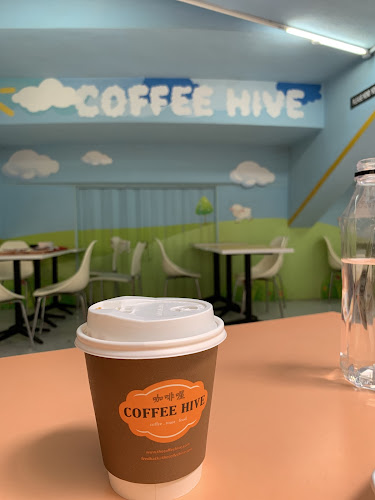 Comentarii opinii despre Coffee Bee