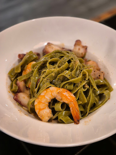 Mikey's Taverna - Hospitality and gastronomy