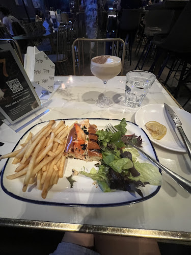 Tipsy Bird Gastrobar - Singapore