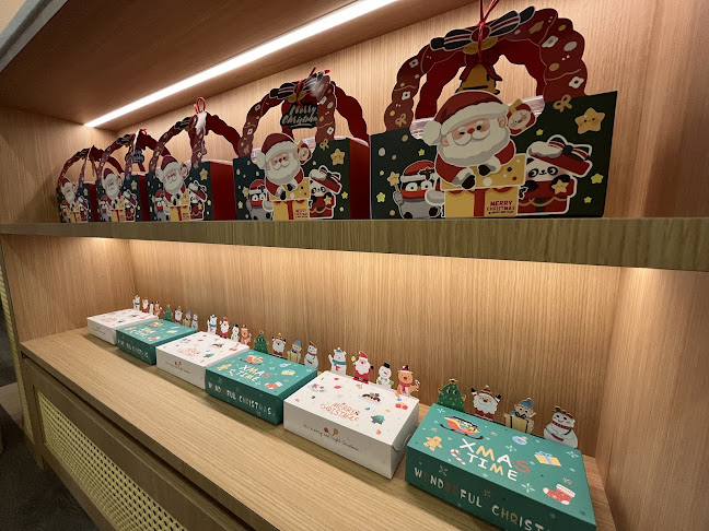 Seven Scoops and Bakes - Singapore