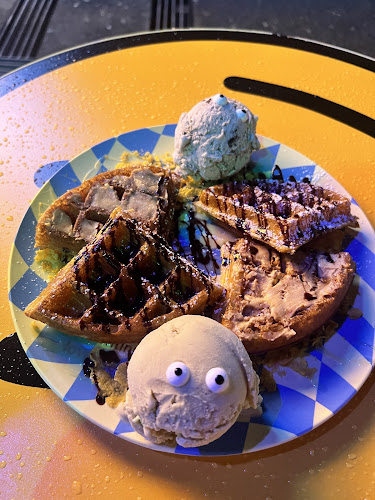 Scoop and Sketch - Hospitality and gastronomy