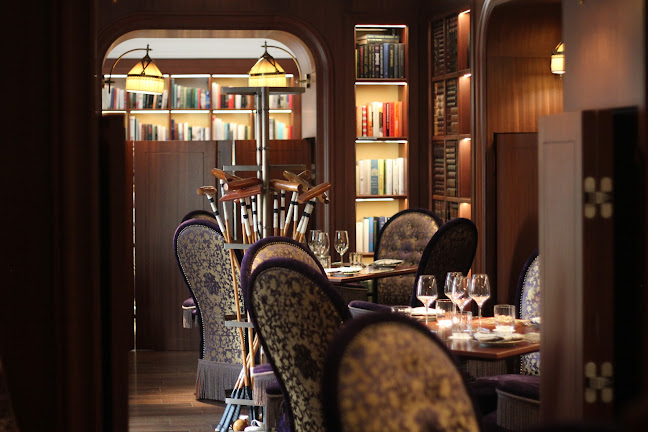 Comentarii opinii despre Officers’ Mess Polo Bar