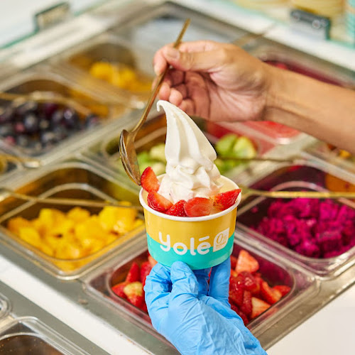 Yolé (Waterway Point) - Singapore