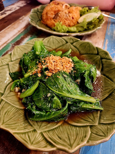 Comentarii opinii despre Warm Up Cafe @ The Star Vista