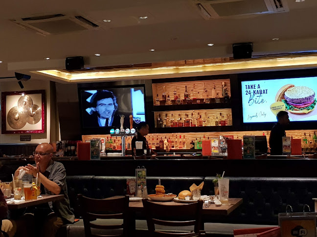 Hard Rock Cafe - Hospitality and gastronomy