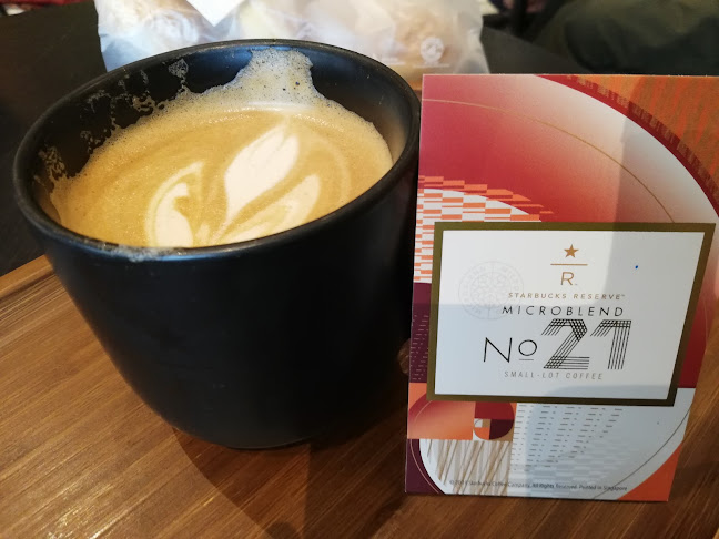 Starbucks Terminal 1 Transit - Singapore