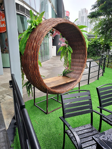 Warm Up Cafe @ The Star Vista - Singapore