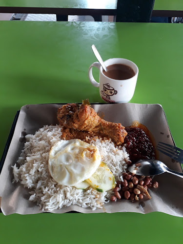 Chong Pang Food Centre - Singapore