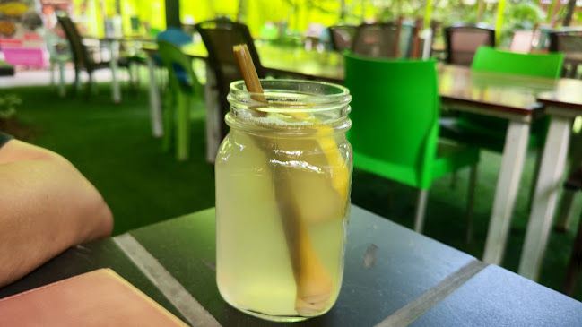 Lucky Saigon Café - Hospitality and gastronomy