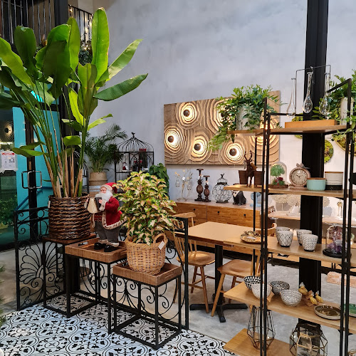 Knots Cafe & Living (Pasir Panjang) - Hospitality and gastronomy