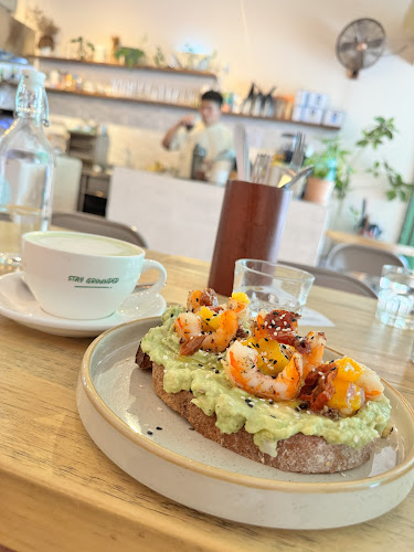 Comentarii opinii despre The Food Peeps Coffee and Deli