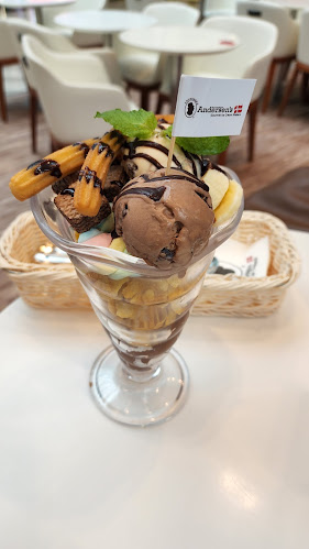 78 Airport Blvd., #04 - 218, Singapore 819666